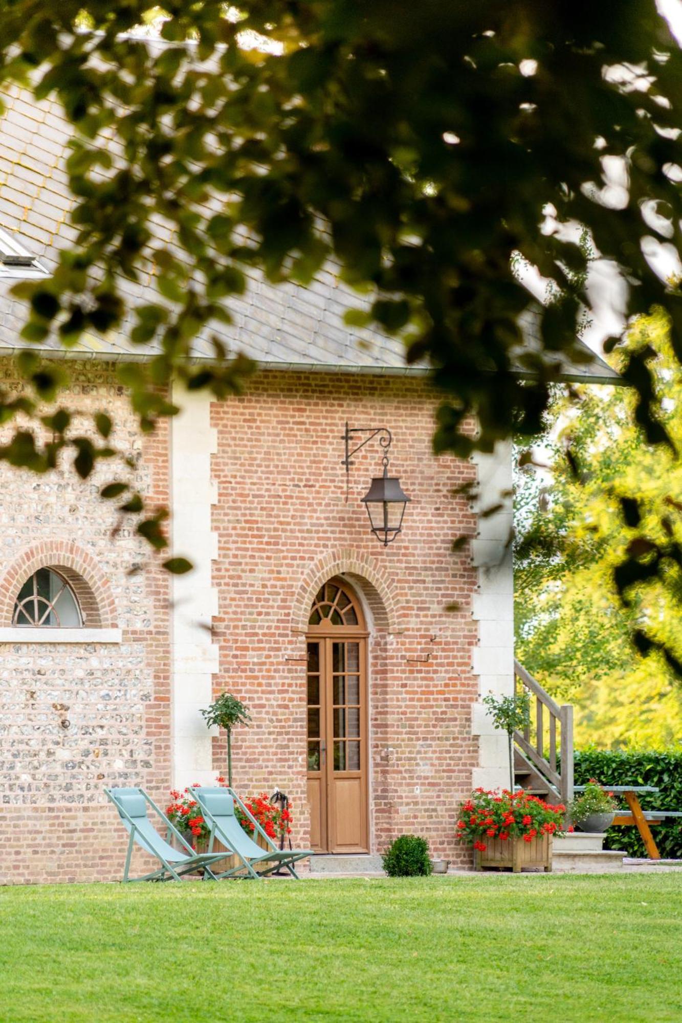 Les Ecuries Du Chateau De Brumare Brestot Kültér fotó